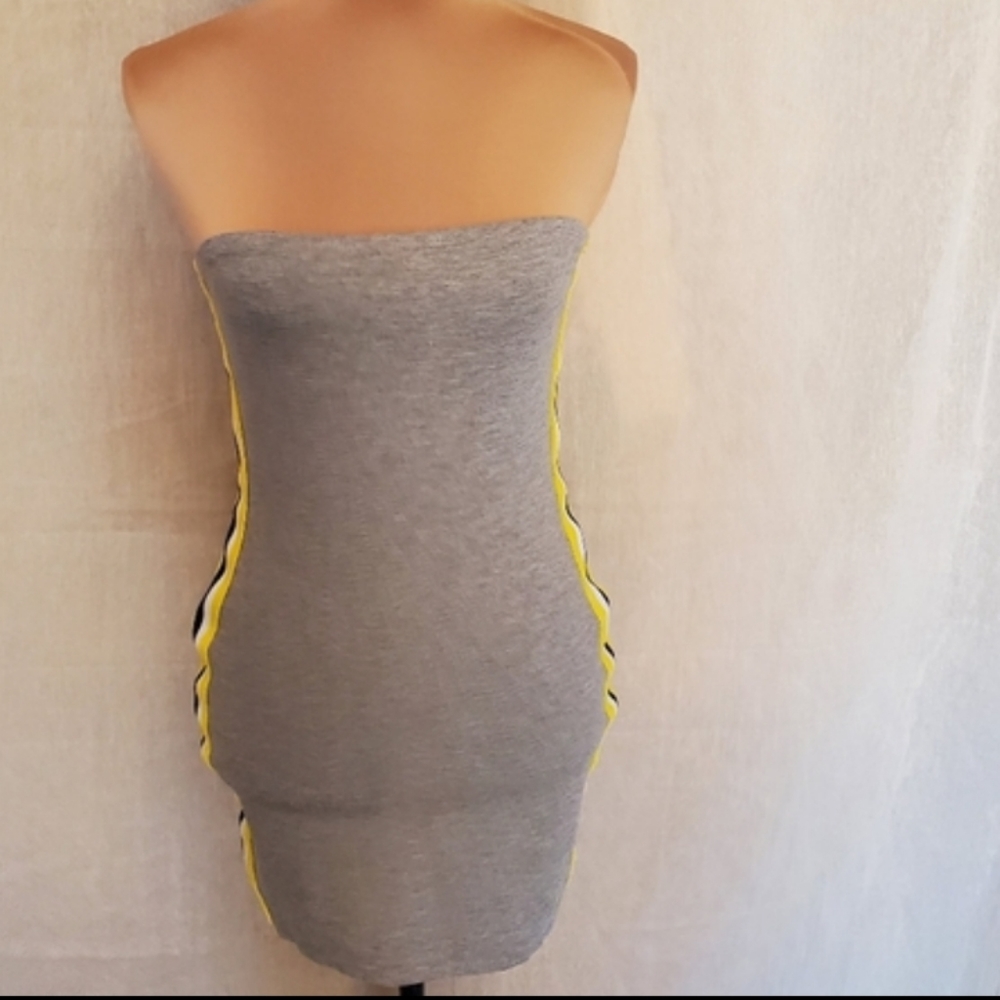 ◇ Urban Outfitters Gray Strapless Tube Dress With Stripes Size Small